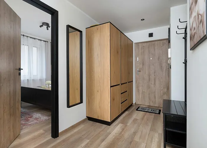 Idealny Dla Rodzin Z Balkonem I Dwiema Sypialniami W Katowicach By Renters Apartamento Katowice